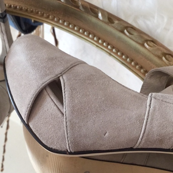 Michael Kors Criss Cross open Toe Pumps - Picture 9 of 10